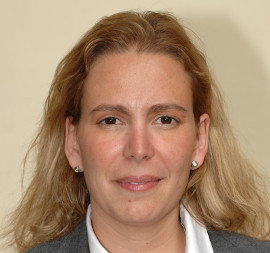 Dña. Ana Suárez Calvo